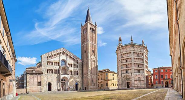 Palazzo Altavilla Deluxe Parma Exterior photo